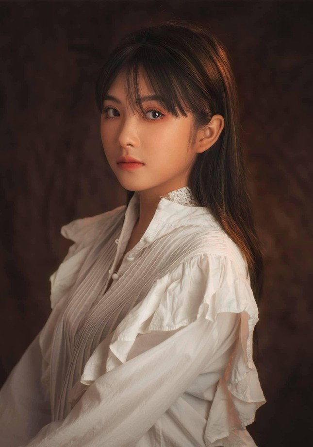 Sau đó thì các cửa hàng thời trang, các tiệm ảnh tại Thái Nguyên đã liên hệ thuê mình làm mẫu ảnh và dần dần mình mở rộng mối quan hệ hơn” - Gái xinh gốc Thái Nguyên chia sẻ.