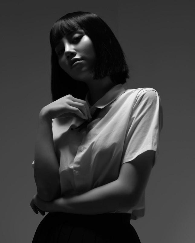 Kể về quá trình “đóng vai” Nanno trong từng bức ảnh, Thúy Quỳnh cho biết: “Em xem Nanno từ trước đó và cách buổi chụp 2 ngày phải xem lại để hiểu kỹ nhân vật này có những hành động ra sao, tham khảo phong cách của cô ấy trên phim để thực hiện buổi chụp tốt nhất có thể, bên cạnh đó, nhiếp ảnh cũng là bạn của em đã chuẩn bị hết từ phần hậu kỳ tới ý tưởng, trang phục, cùng sự trợ giúp của bạn trang điểm và ekip studio. Bọn em mất thời gian 1 tuần để cho ra bộ ảnh.”