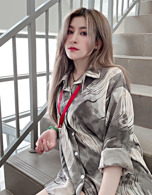 Bảo Trân luôn gây ấn tượng với hình tượng nữ sinh hiện đại, xinh đẹp và năng động.