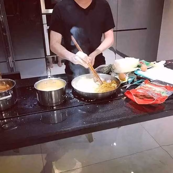 Trước đây, Huyền Baby gây ấn tượng với gương mặt dễ thương, đáng yêu, đúng hình mẫu mà nhiều người theo đuổi.