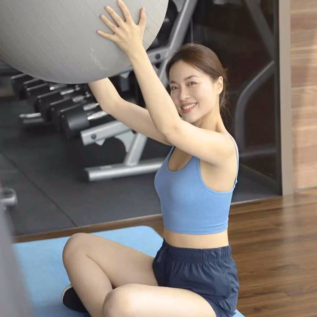 Cô nàng sinh năm 1996 tập trung phát triển công việc sáng tạo nội dung, truyền cảm hứng bằng lối sống tích cực.