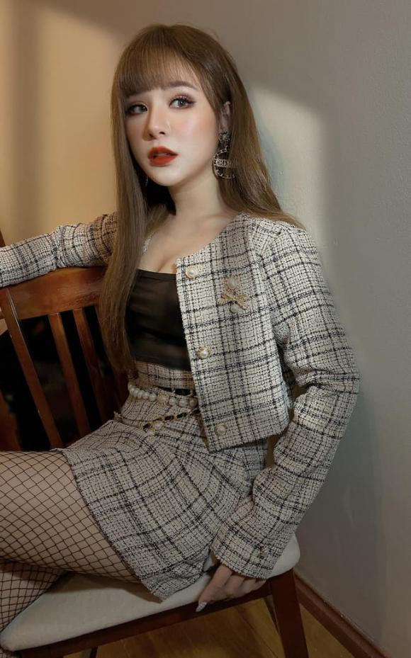 Mới đây, “Hot girl cover” gây chú ý khi chính thức công khai bạn trai. Hôm qua (7/4), Yến Tatoo đăng ảnh bên người yêu và gửi lời chúc mừng sinh nhật tới anh chàng.