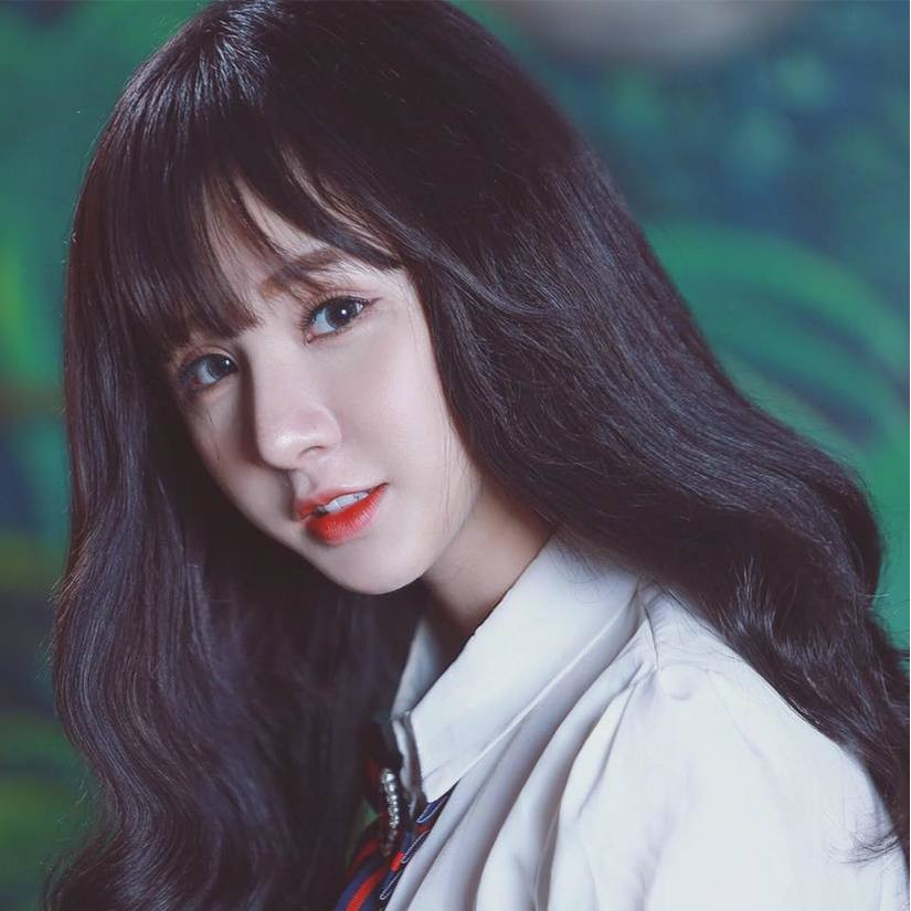 Yến Tatoo từng tham gia nhiều chương trình gameshow nhưng người ta nhắc đến cô nàng chỉ bằng những clip cover.