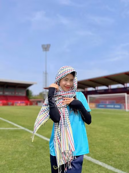 Thanh Nhã sinh năm 2001, thuộc biên chế câu lạc bộ Hà Nội Watabe. Cô là phát hiện mới của huấn luyện viên Mai Đức Chung.