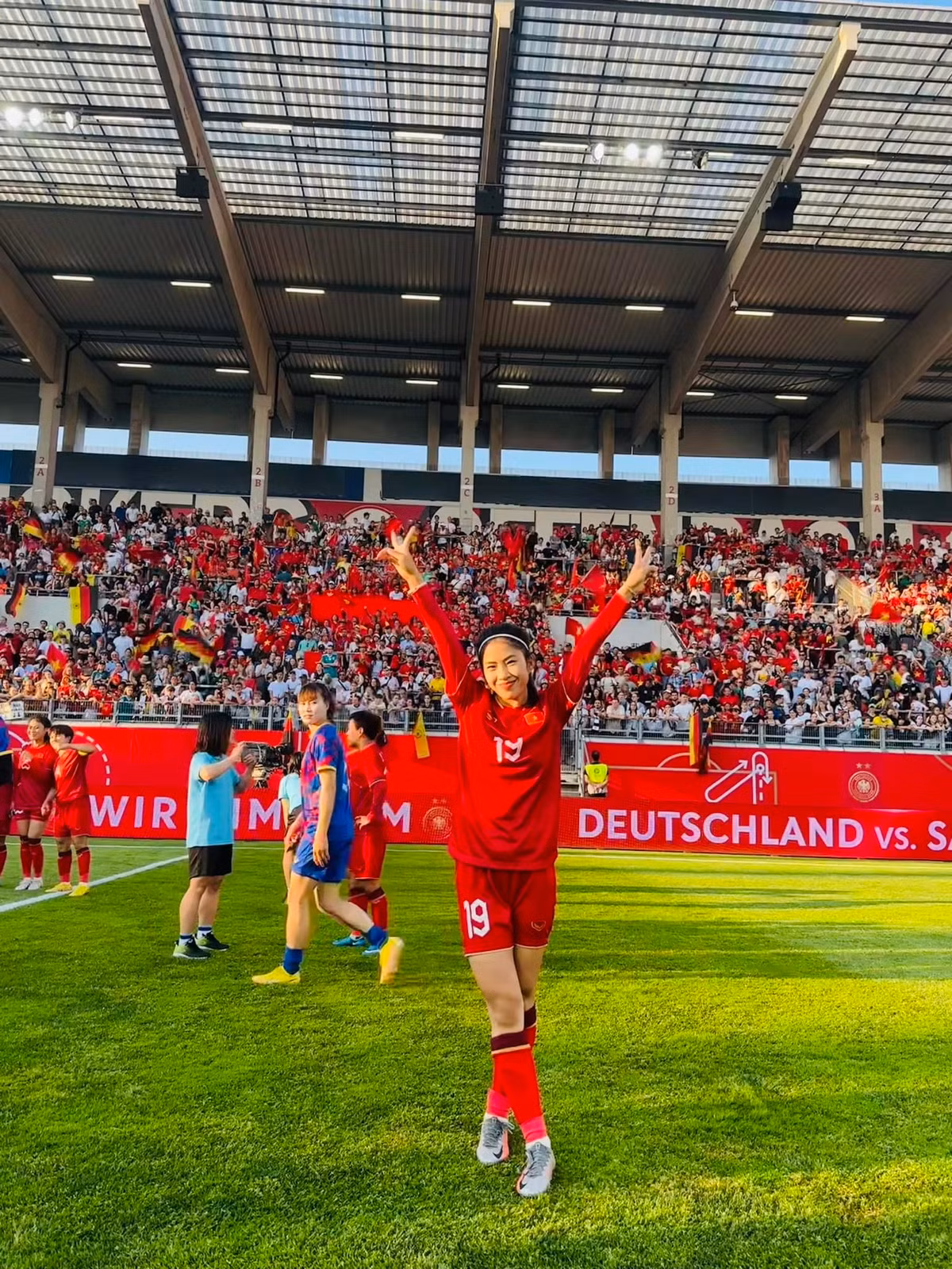 Chia sẻ về bàn thắng vào lưới đội bóng đang xếp hạng thứ 2 thế giới theo đánh giá của FIFA trong một trận giao hữu, Thanh Nhã cho biết: “Tôi cảm thấy rất vui và hạnh phúc. Bàn thắng đó không chỉ là của riêng tôi mà còn là sự nỗ lực của toàn đội. Tôi cảm thấy rất vinh dự”.