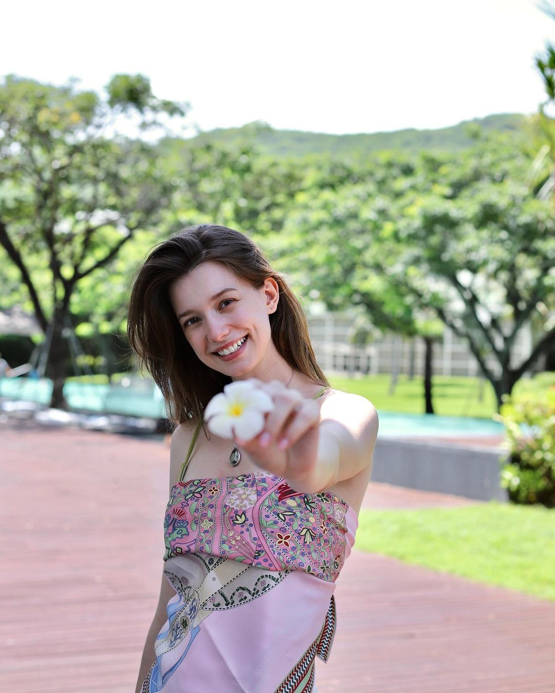 Không chỉ thế, Anastasia còn sở hữu thân hình mảnh mai, cao ráo.