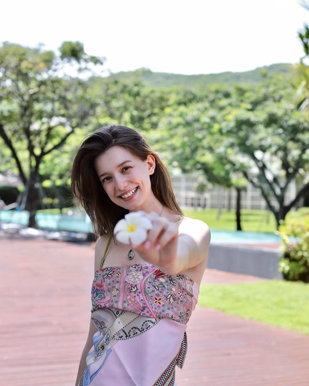 Không chỉ thế, Anastasia còn sở hữu thân hình mảnh mai, cao ráo.