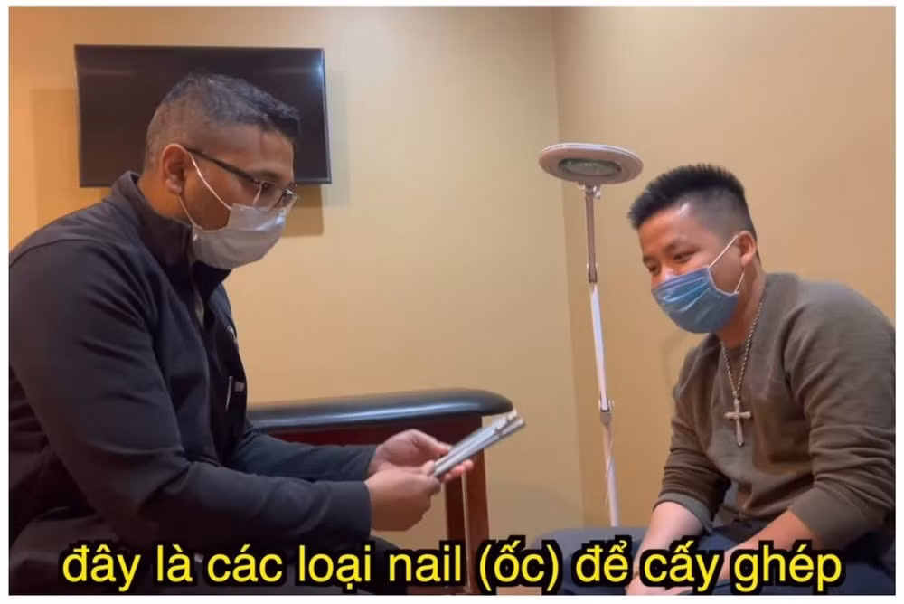 Không tiếc tay bỏ ra số tiền 2,3 tỷ đồng đi kéo dài chân, điều kiện kinh tế của Khoa Pug chắc chắn không phải dạng vừa.