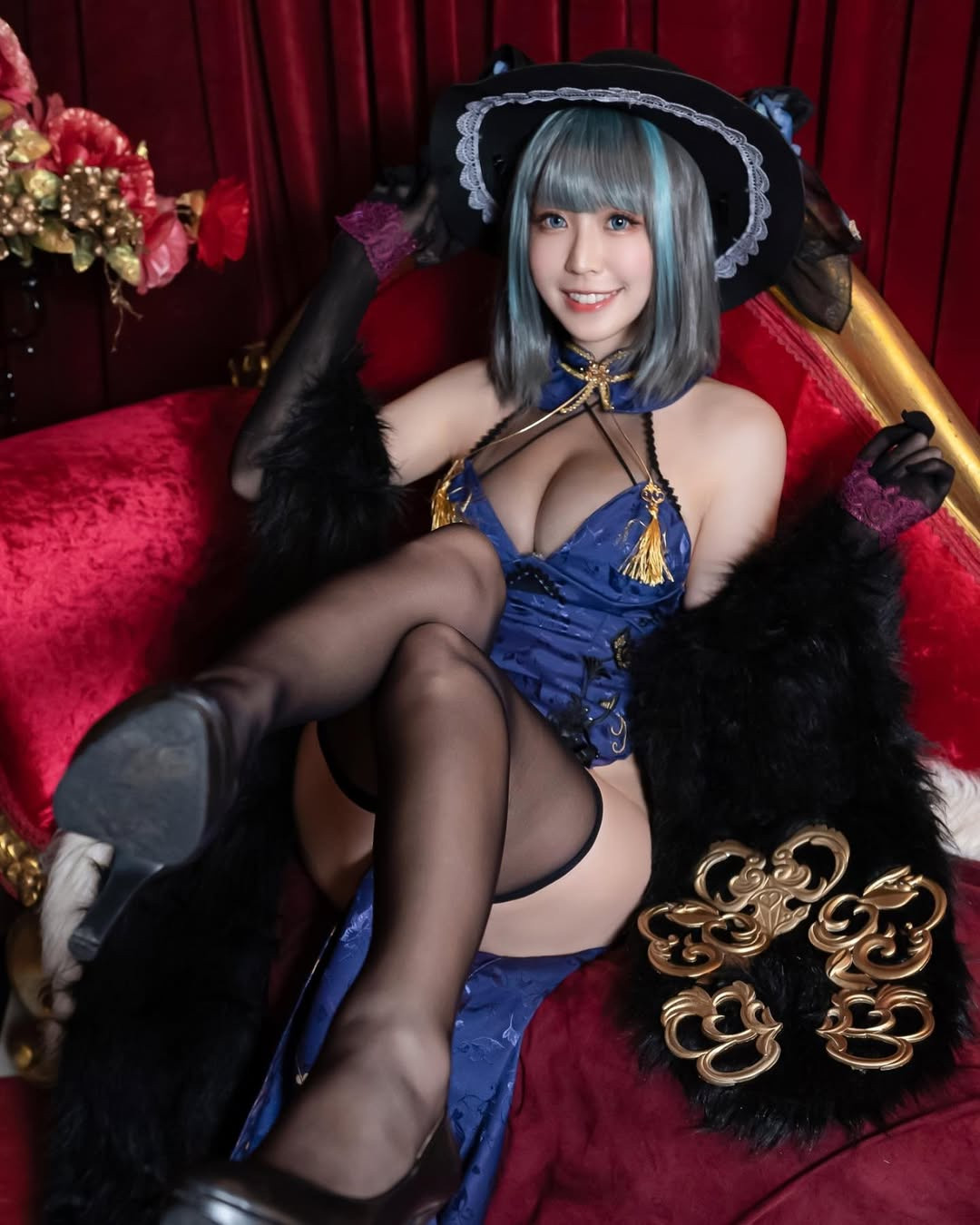 Những lần diện bikini khoe trọn đường cong, cô nàng cosplayer này đều khiến fan "bỏng mắt".