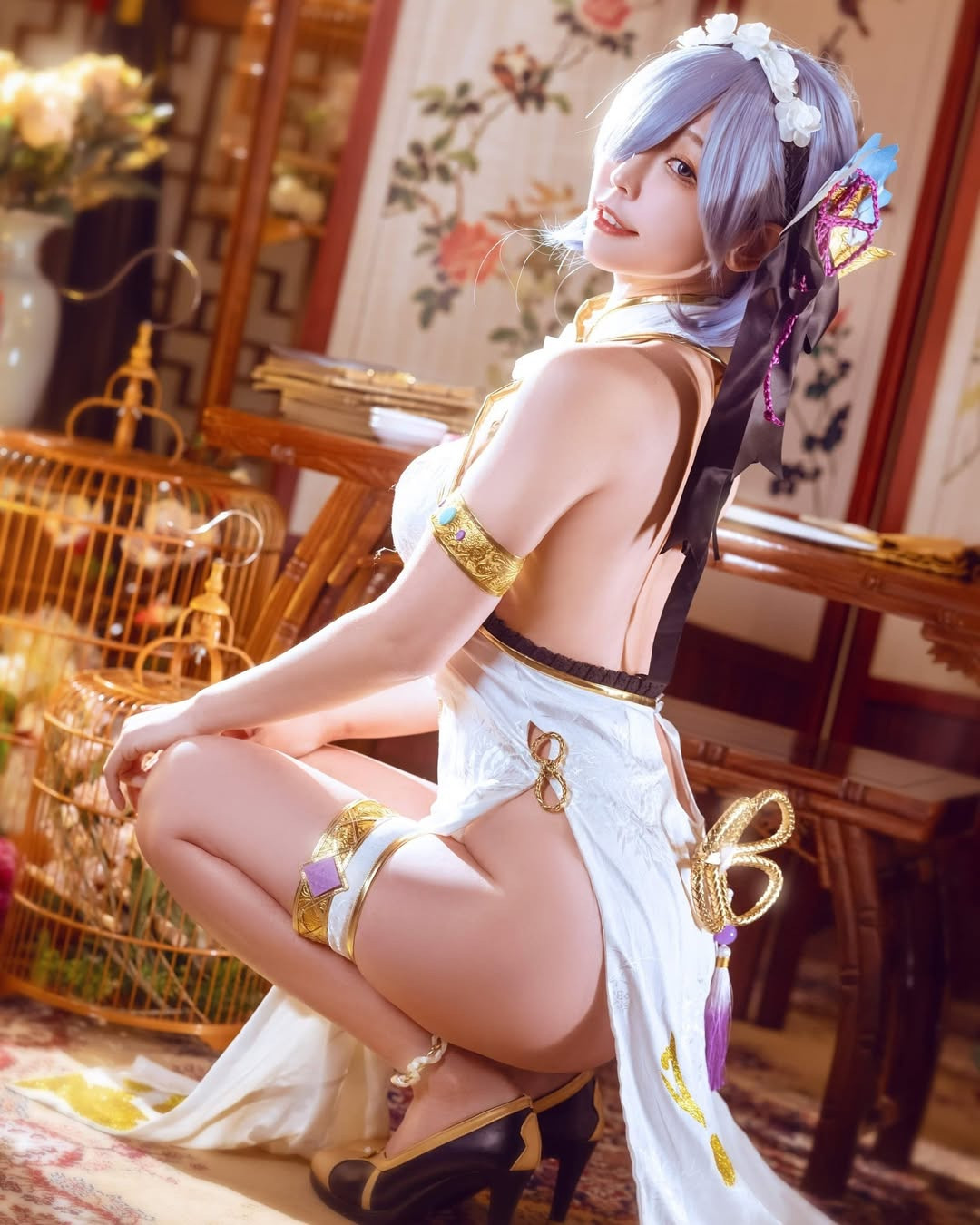 "希希 CC" thường xuyên khoe vóc dáng nóng bỏng qua những bộ ảnh gợi cảm trên Instagram và JVID.