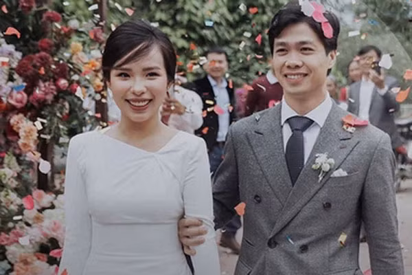 Tuy nhiên Tết 2024 cầu thủ quê Nghệ An phải ăn tết xa nhà, duy chỉ có Viên Minh và con trai Mito về Việt Nam ăn tết.