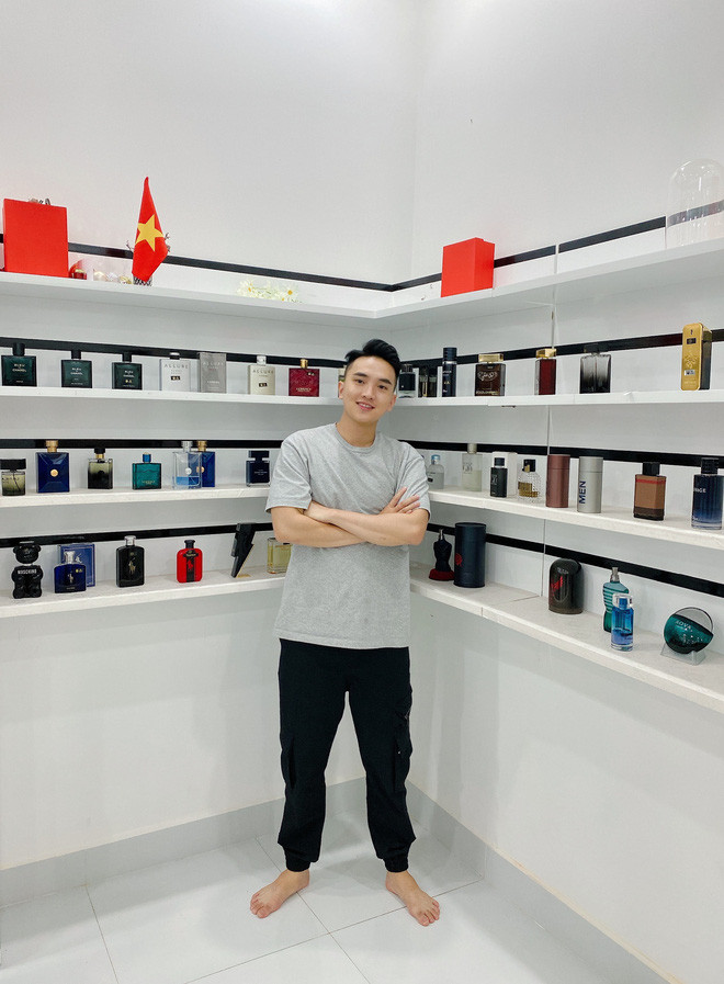 Phúc Nhân cho biết thêm, dù số tiền đầu tư khá lớn nhưng nó vẫn đảm bảo bạn sẽ có được công việc ổn định với một mức lương hứa hẹn, đó chính là lí do vì sao nhiều người chọn theo học.