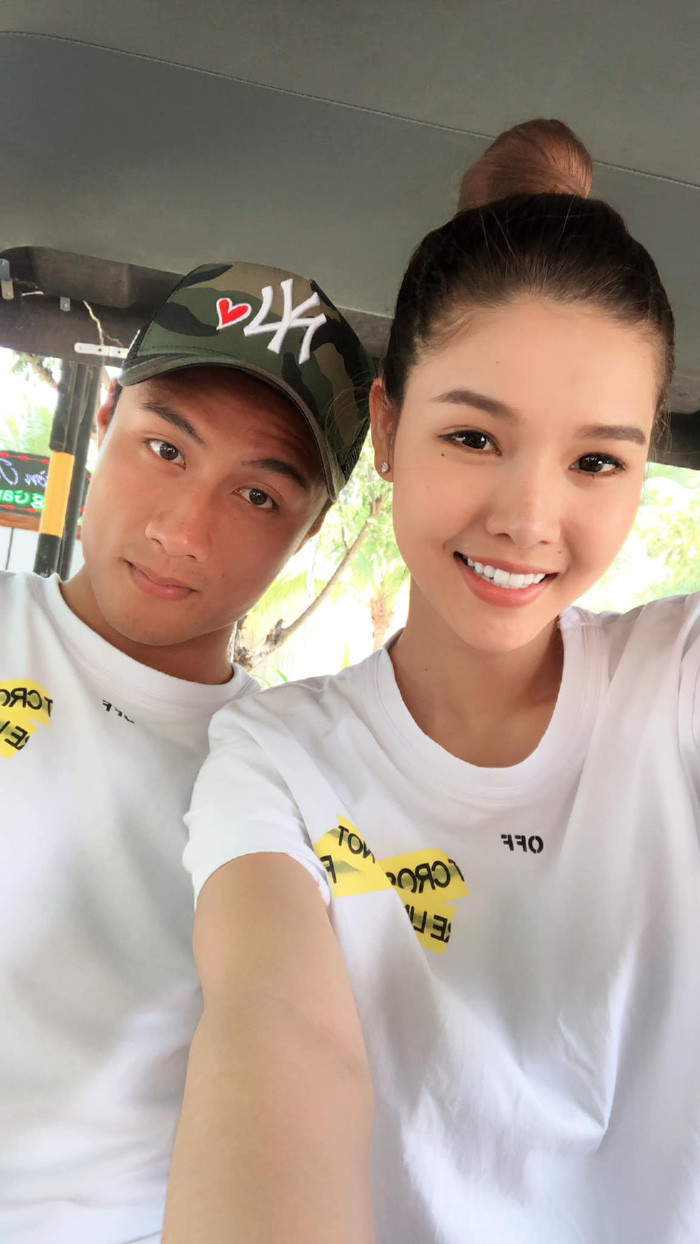 Chưa hết, Kỳ Hân cũng là "thánh dìm hàng" khi chẳng ngần ngại tung những bức ảnh khó đỡ của chồng lên mạng.