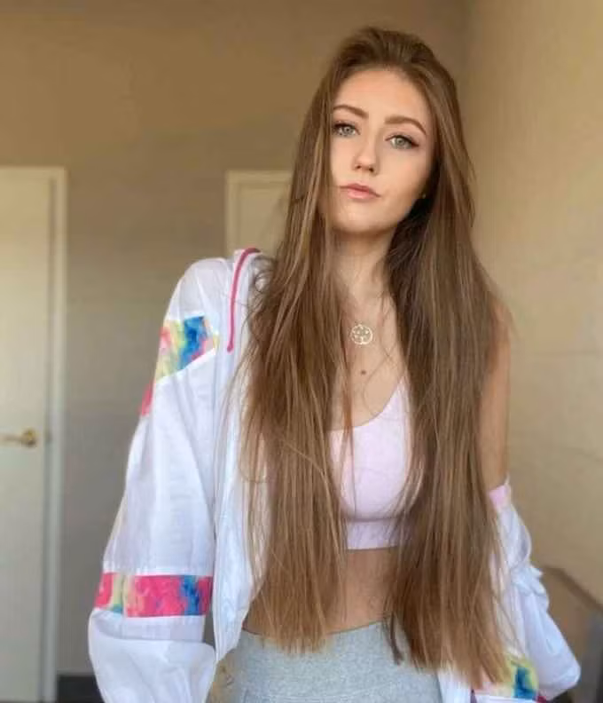 Vào các kỳ nghỉ trong năm, Lucie Mahelova luôn dành thời gian về thăm gia đình, bạn bè ở CH Séc.