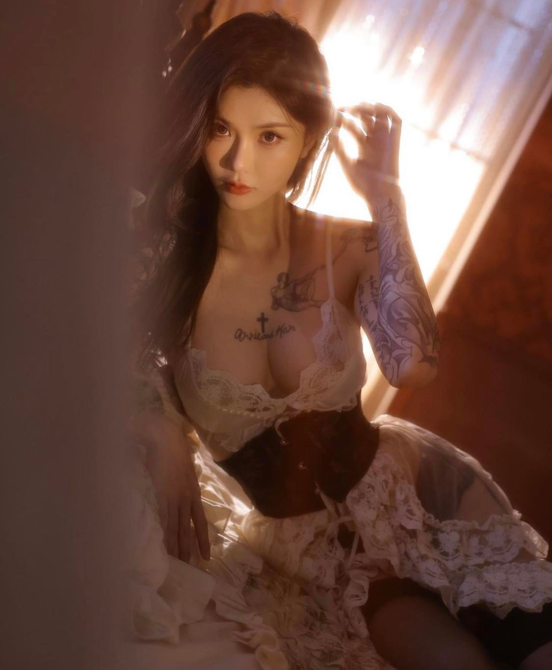 Mới đây, hình ảnh Kiligkira diện váy ngủ mỏng manh nhận được nhiều lượt yêu thích trên mạng xã hội.