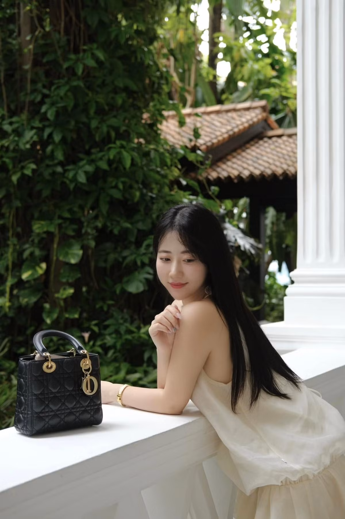 Một số hình ảnh xinh đẹp của cô giáo Đinh Sao Mai.