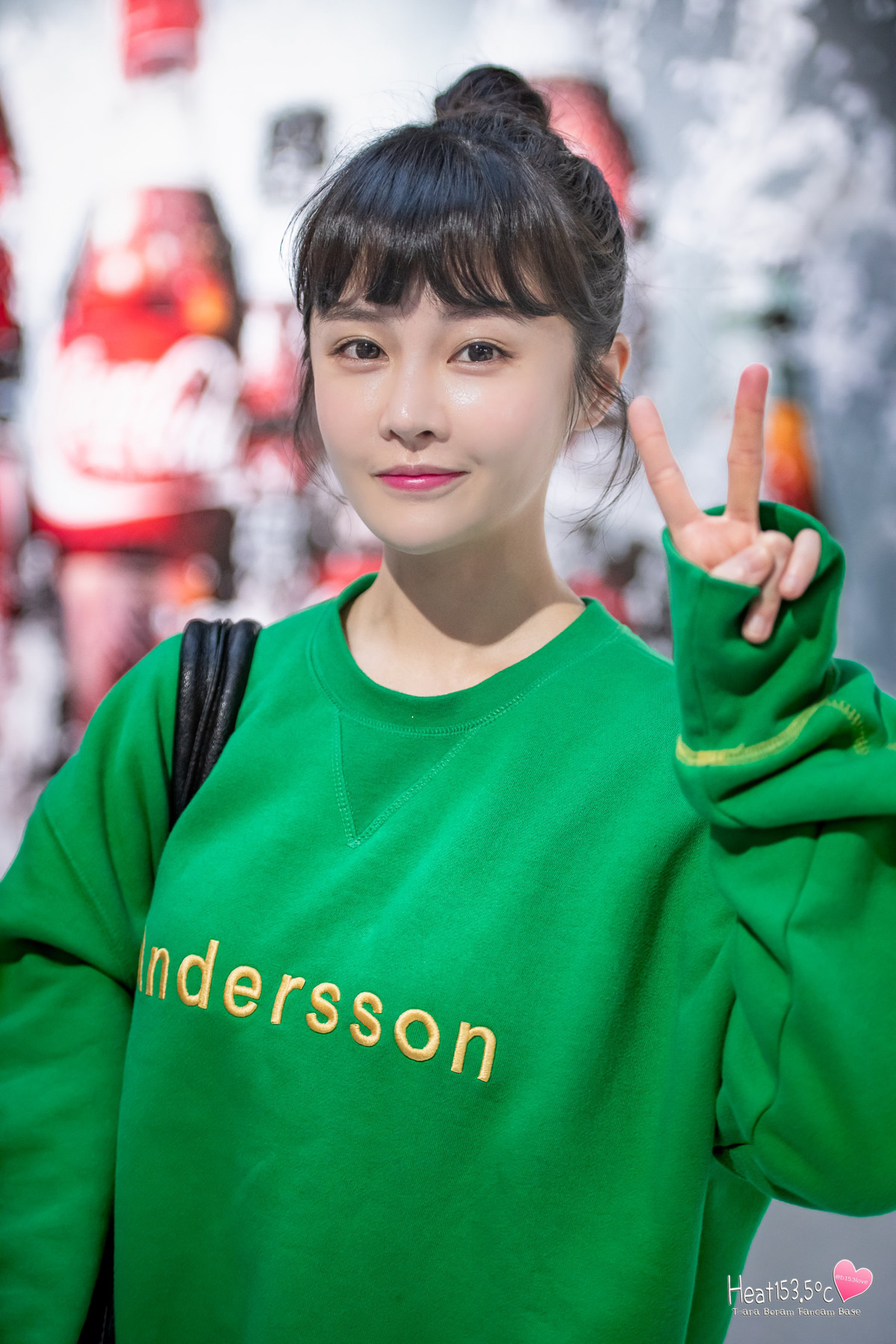 Bởi vậy mà Jeon Boram vẫn có những đường cong mềm mại, có thể mặc đẹp những thiết kế quyến rũ.