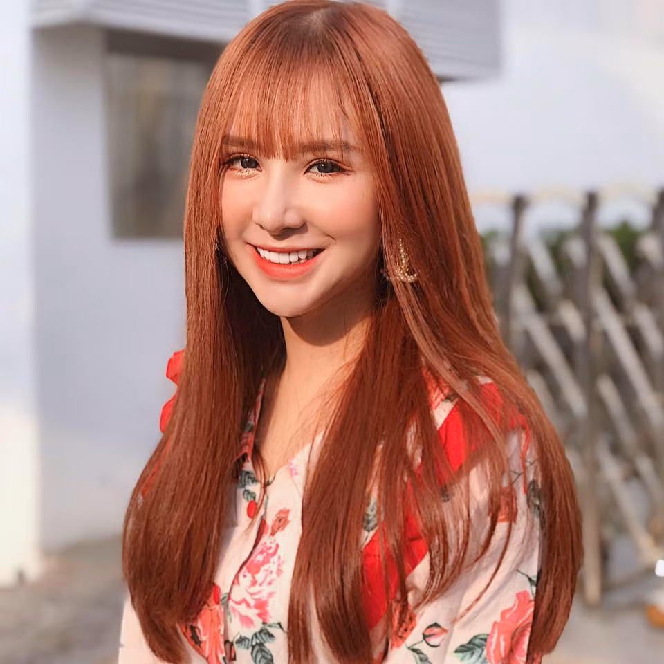 Không chỉ được cho là đã chỉnh sửa số tiền ủng hộ đồng bào vùng lũ, Yến Tatoo còn sử dụng nhãn dán để che đi số tiền càng khiến dân mạng tò mò.