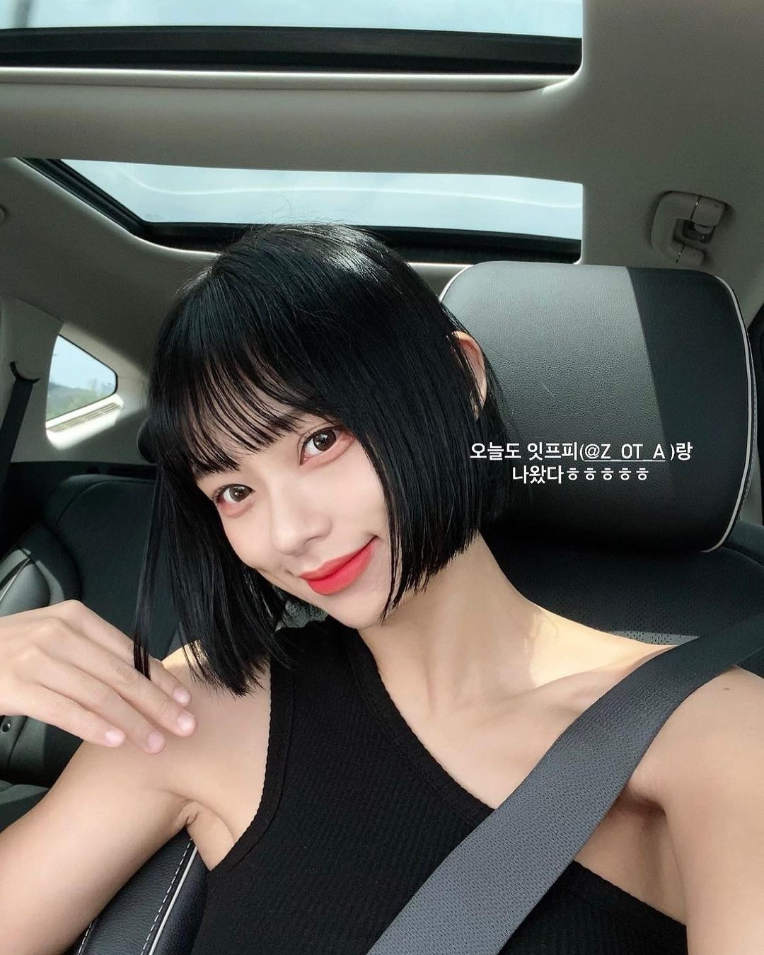 Khyunee không chỉ thu hút bởi vẻ ngoài ấn tượng mà còn từ tinh thần tập luyện và giữ gìn cơ thể.