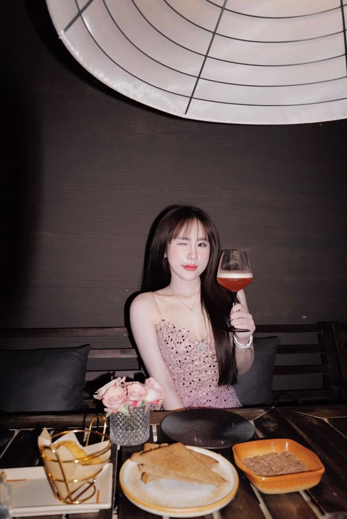 Ở tuổi 24, Tuyết Anh đang rất tích cực thử sức mình ở nhiều khía cạnh để khám phá bản thân.