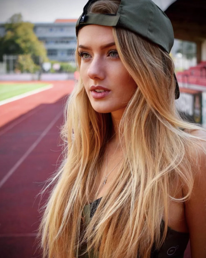 Và những bức ảnh tuyệt vời của Schmidt trên trang cá nhân đã chứng minh những điều truyền thông nhận định hoàn toàn chính xác.