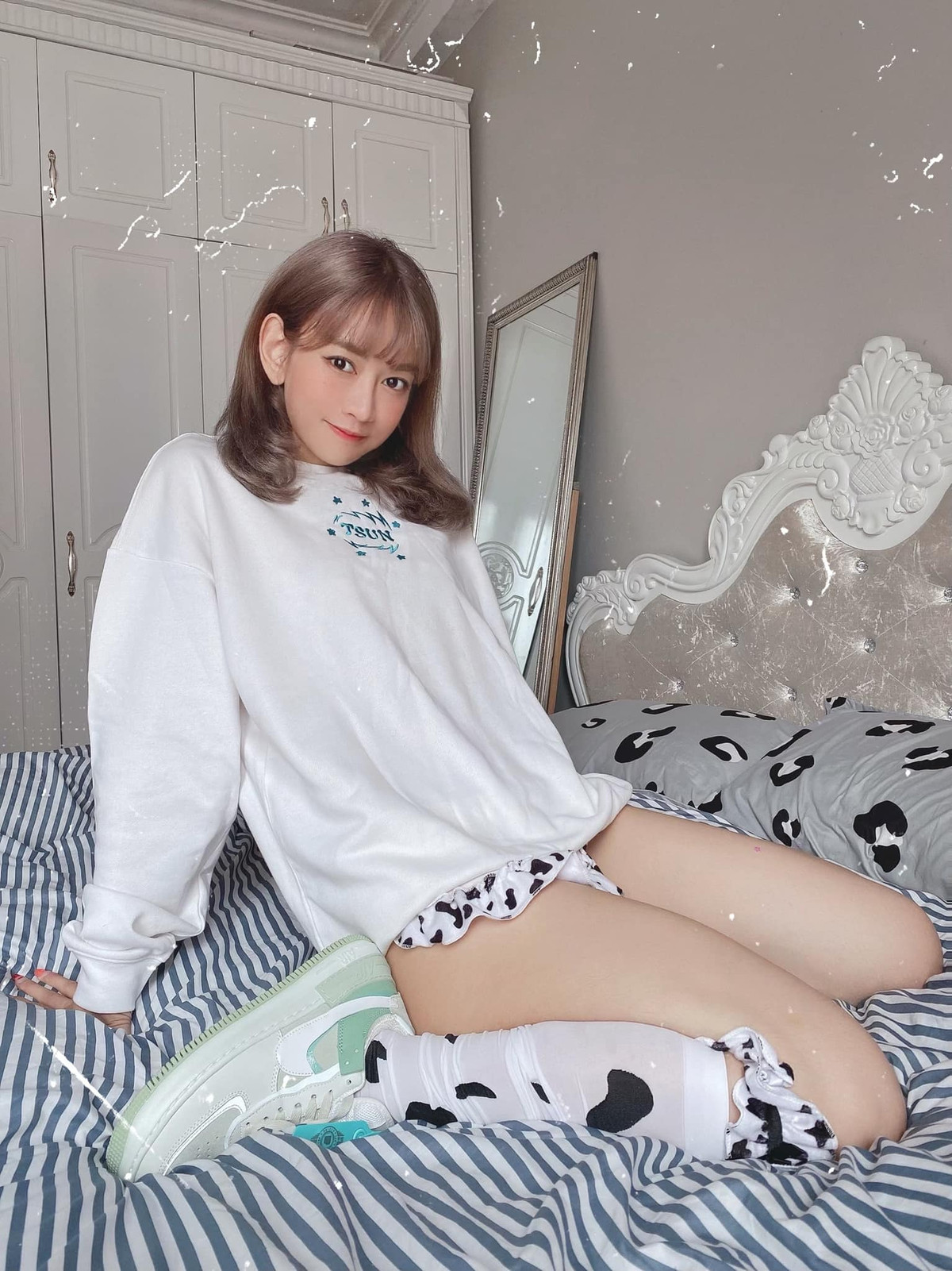 Trong quá khứ, kể từ sau khi lột xác nhờ giảm cân nhờ siêng năng tập luyện, nàng hot girl TikTok cũng rất chăm chỉ đăng tải những hình ảnh khoe ba vòng đầy sức sống.