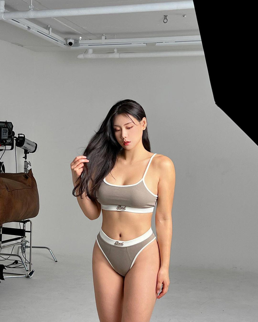 Vào tháng 1/2024 cân nặng của Boram chạm mốc 67kg, trước đó, cân nặng của cô giao động từ 63-64kg.