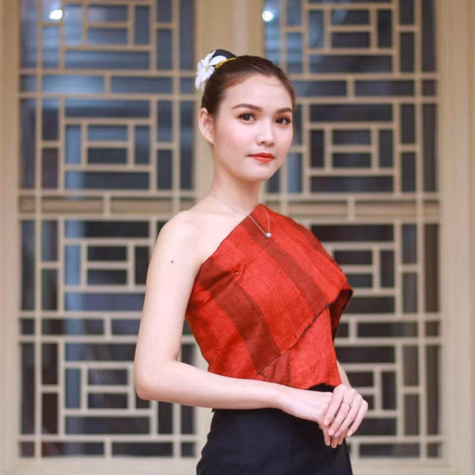 Thậm chí, Anna còn cho biết thêm, cô chưa từng thấy một ngôi trường nào đẹp đến thế. Lúc đó cô cảm thấy rất hãnh diện khi được học ở đây.