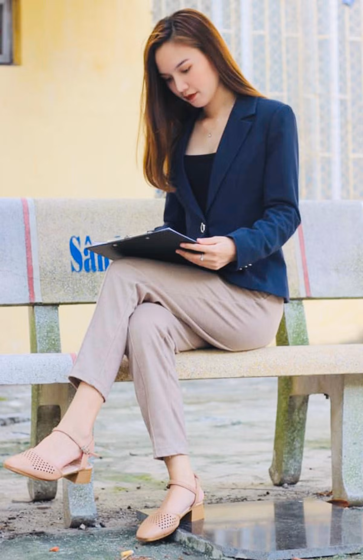 Ngoài giờ lên lớp, Anna còn tham gia nhiều các hoạt động ngoại khóa trong trường cùng các bạn sinh viên Việt Nam.