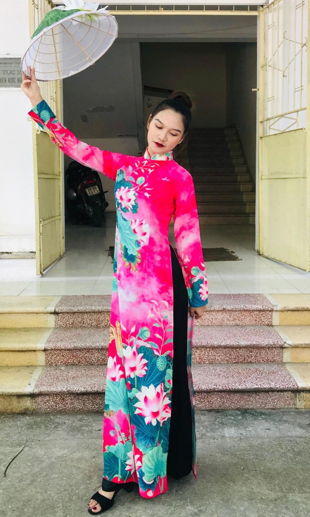 Không chỉ được các bạn lưu học sinh yêu mến, Anna còn nhận được rất nhiều tình cảm của các thầy cô giáo và các bạn sinh viên Việt Nam.