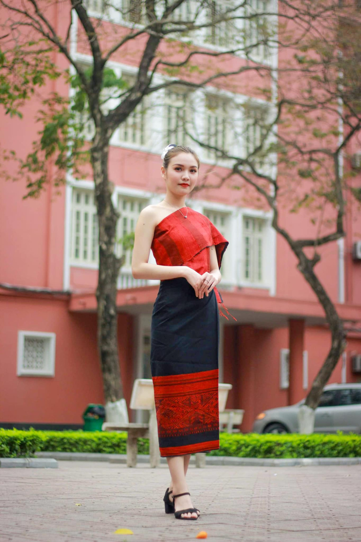 Anna chia sẻ thêm: "Tại ngôi trường này, mình học được nhiều thứ. Tiếng Việt của mình giờ cũng khá lên rất nhiều vì được sự hỗ trợ của các thầy cô và các bạn trong lớp".