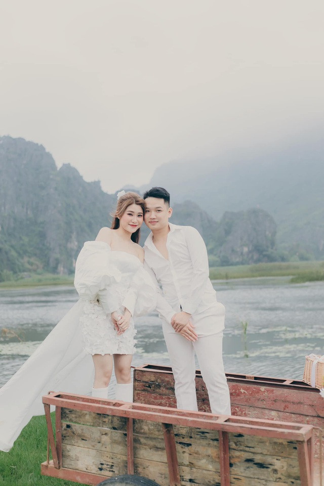 Thúy Kiều và Minh Trọng nhận được sự chúc phúc, ủng hộ từ phía gia đình, bạn bè hai bên kể từ lúc công khai yêu nhau.