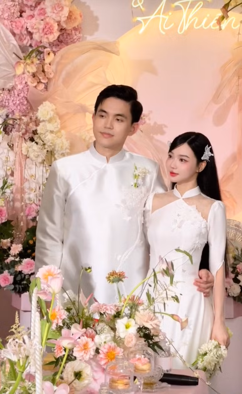 Bẵng đi vài năm, tên tuổi của Vicky Thiên Trần vẫn giữ được sức hút. Cô nàng hiện sở hữu 658,3k người theo dõi trên TikTok, thường xuyên làm clip chia sẻ về các tips làm đẹp hoặc cuộc sống đời thường của mình.