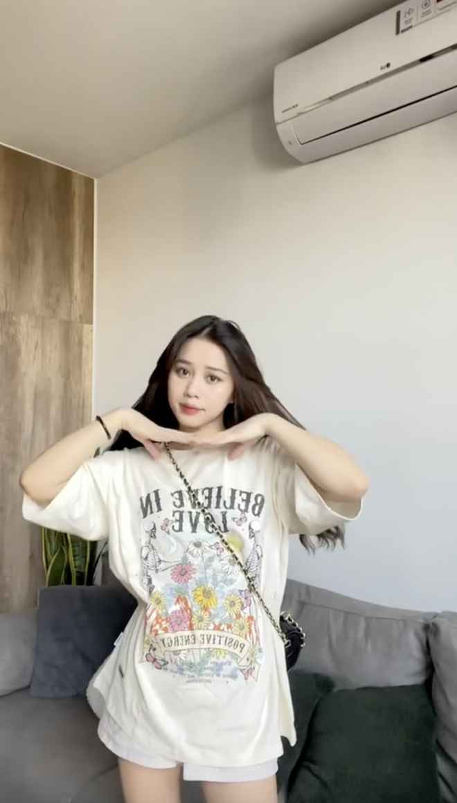 Sau khi công khai mối quan hệ với Nhâm Mạnh Dũng, Hoa Mỹ rất được lòng dân mạng.