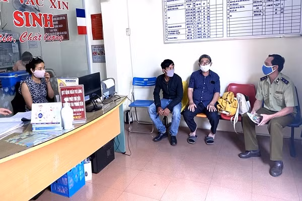 9 phong kham tu nhan khong chap hanh phong chong COVID-19