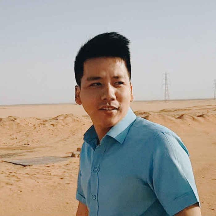 Thời gian gần đây, Khoa Pug có sự thay đổi rõ rệt về vẻ ngoài. Nam YouTube chăm chút hơn trong cách ăn mặc, kiểu tóc, nhận về nhiều lời khen ngợi của cư dân mạng.