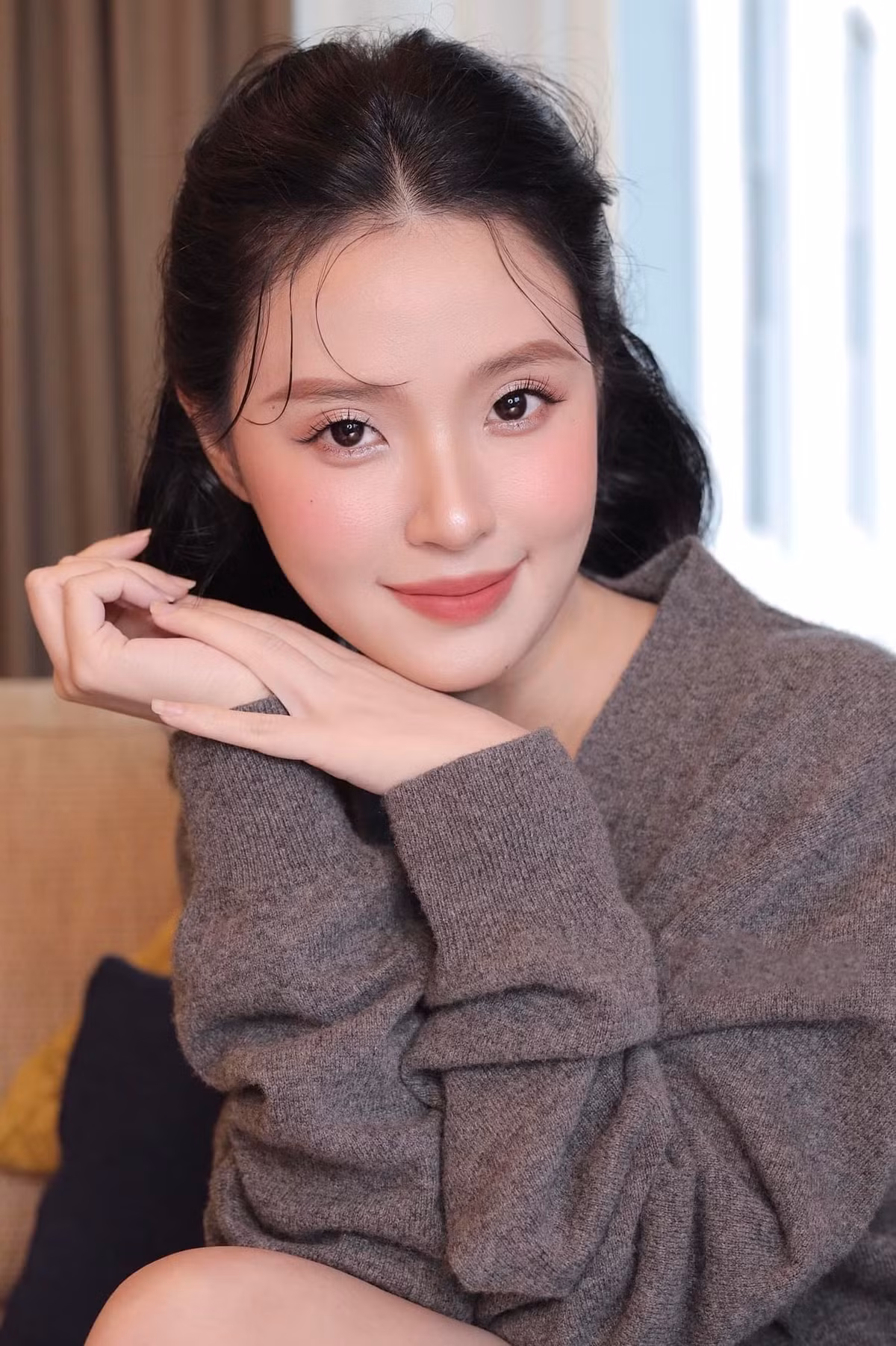 Tuy đóng phim không nhiều song các vai nữa chính của Midu lại được nhiều người yêu thích.