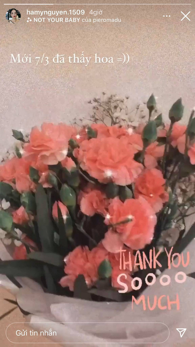 Thí sinh Hoa hậu Việt Nam 2020 - Nguyễn Hà My khoe quà được tặng sớm từ ngày 7/3.