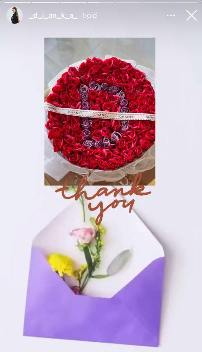 Dianka - mẫu Tây 2k kiêm bạn gái Bùi Tiến Dũng đăng ảnh hộp hoa hồng, bên trong xếp thành hình chữ D.