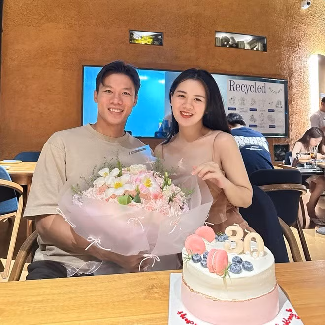 Sau khi kết hôn, Dương Thùy Phương chăm sóc và vun vén gia đình nhỏ để chồng yên tâm tham gia thi đấu cho CLB chủ quản và đội tuyển quốc gia Việt Nam. Hiện tại, cô kinh doanh online một số sản phẩm chắc sóc sức khỏe và sắc đẹp.