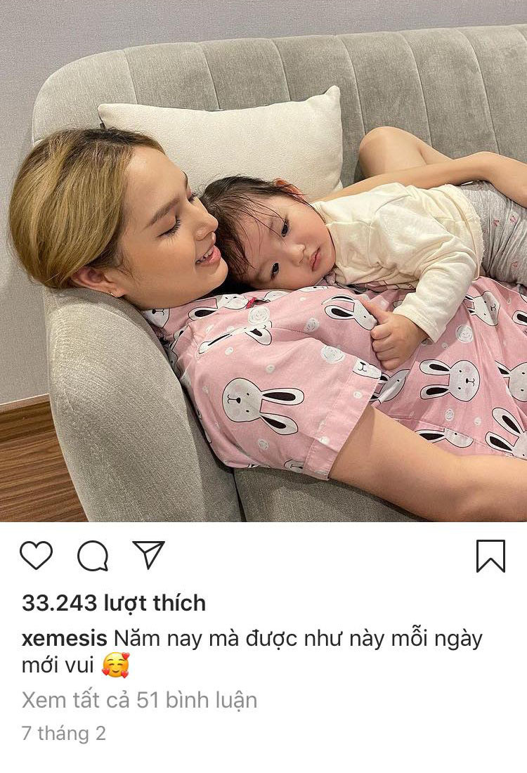 Xemesis đăng ảnh vợ đang cầm sữa bà bầu với dòng ghi chú đầy hào hứng “mình không có đùa, bà ấy mua thiệt”.