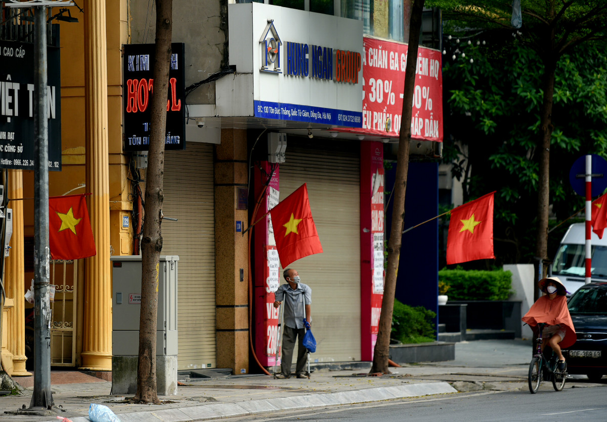 Như đã biết, Hà Nội luôn tập nập trong những ngày thường nhưng trong ngày Lễ Quốc khánh 2/9, Thủ Đô nghìn năm tuổi lại mang đến sự bình yêu đến đáng yêu.