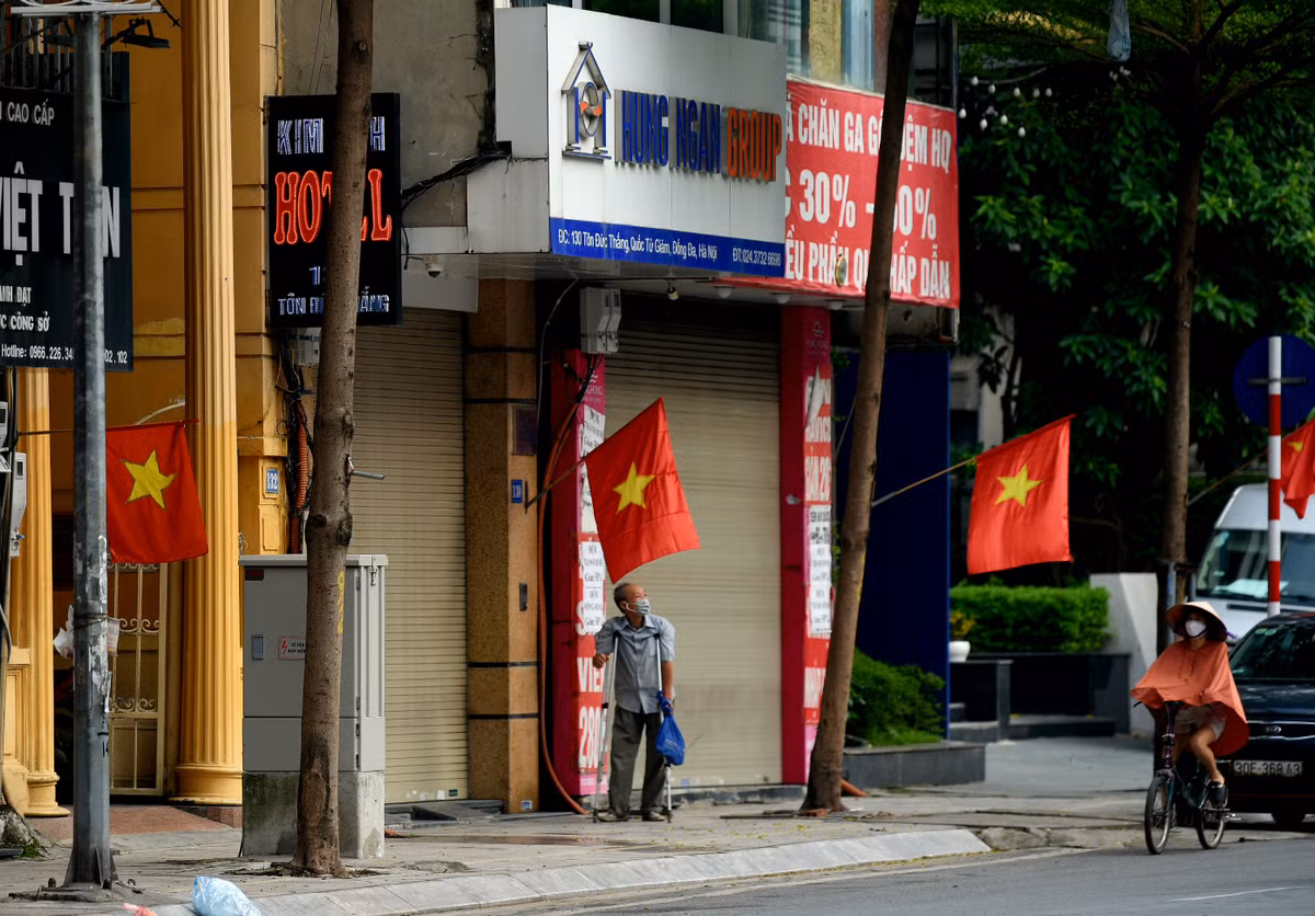 Như đã biết, Hà Nội luôn tập nập trong những ngày thường nhưng trong ngày Lễ Quốc khánh 2/9, Thủ Đô nghìn năm tuổi lại mang đến sự bình yêu đến đáng yêu.