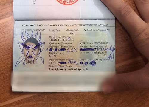 Hãy photo hộ chiếu thành nhiều bản và cất một bản sao (hoặc bản scan) phòng khi cần đến. Việc lưu giữ bản sao này quan trọng cũng không kém gì đối với bản gốc. Nếu bạn có bản sao điện tử, hãy chắc chắn là nó đã được mã hóa trong tệp trên một ổ đĩa được mã hóa.