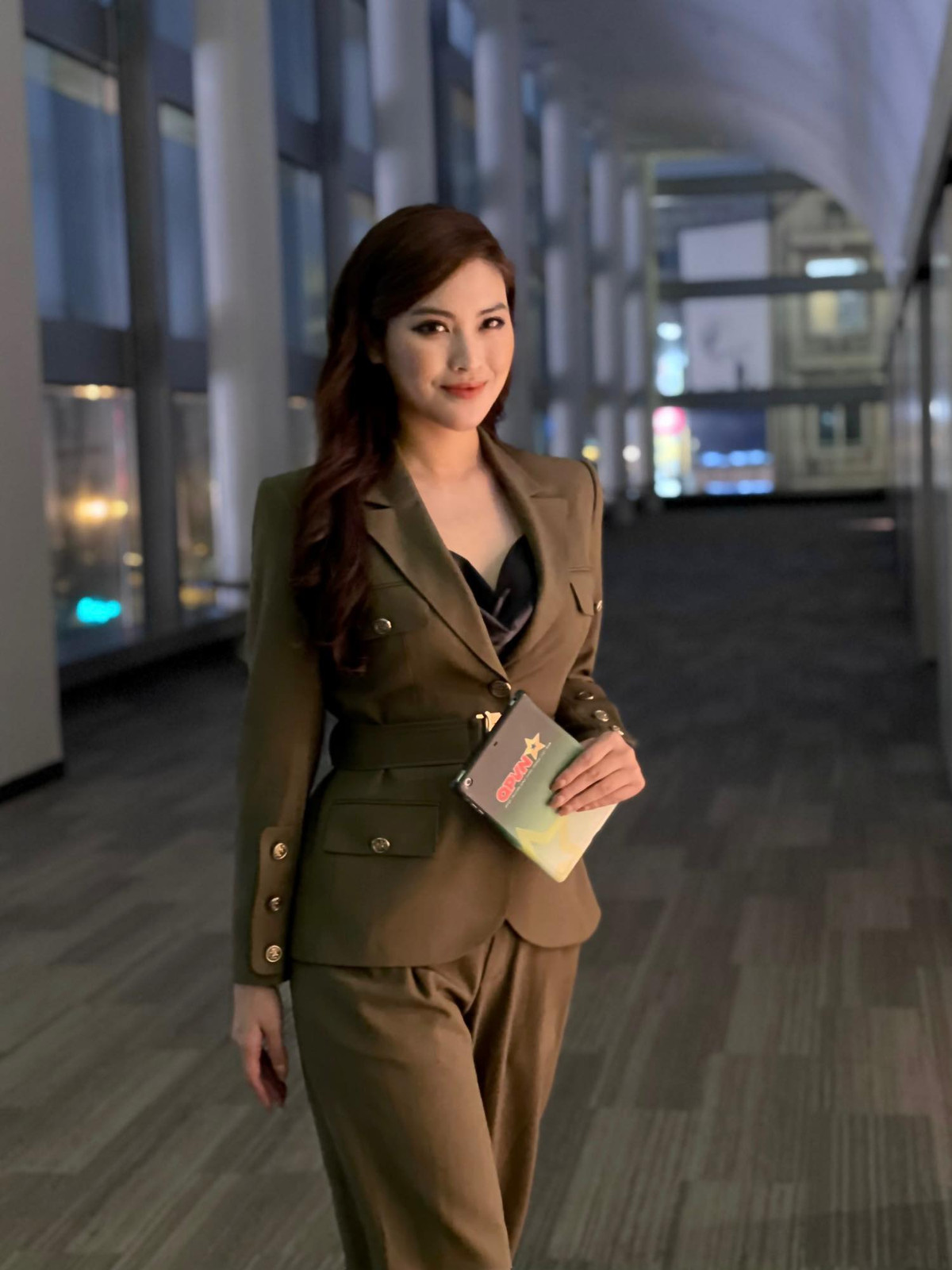 Nhờ vào đặc thù công việc, Thủy Tiên có cơ hội đến rất nhiều nơi từ thành thị đến miền núi để tìm hiểu về công việc của những người lính trên khắp đất nước, cũng như trải nghiệm những hoạt động mà chỉ ở trong môi trường quân đội mới có.