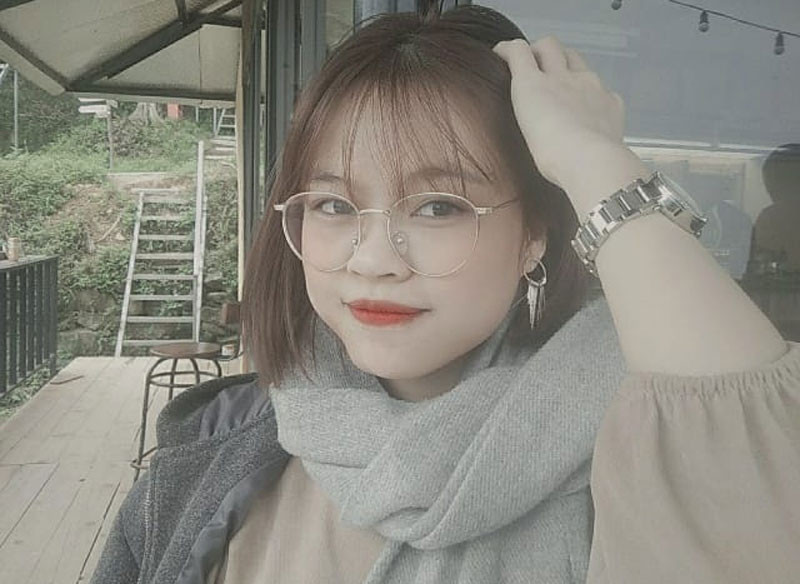 Với Huệ, đây là lần đầu tiên tham gia lên đường tình nguyện khiến bố mẹ không khỏi lo lắng. Bởi bình thường ở nhà bố mẹ, cô bạn cũng ít khi xa nhà lâu, nên đi thế này gia đình cũng sốt ruột.