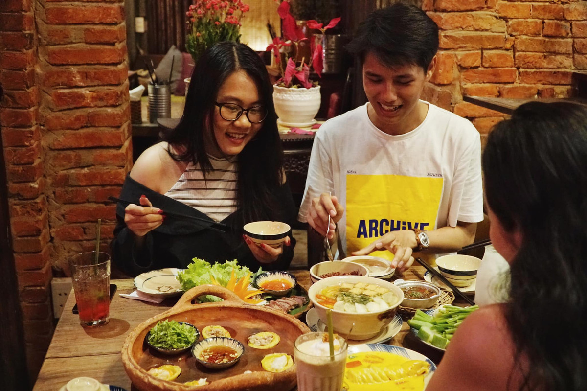 Khong gian am thuc Viet an tuong trong danh sach Michelin de cu-Hinh-6