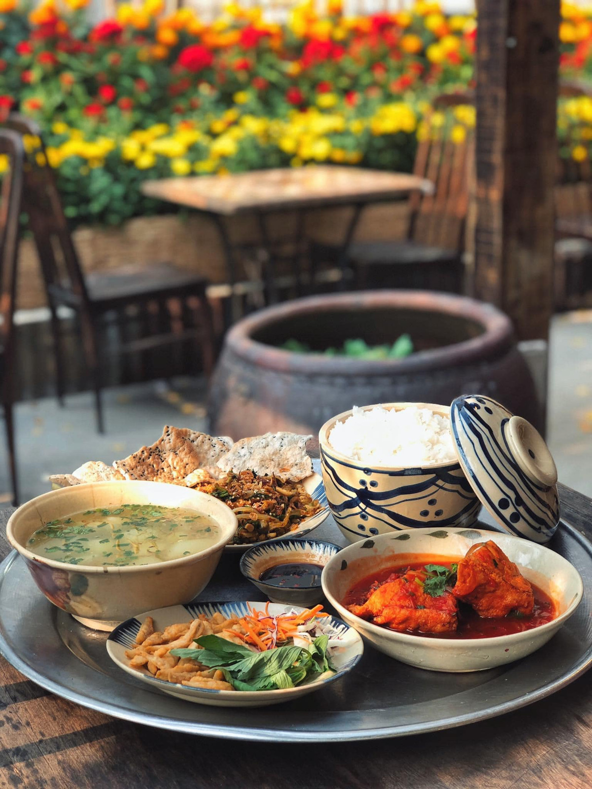 Khong gian am thuc Viet an tuong trong danh sach Michelin de cu-Hinh-2