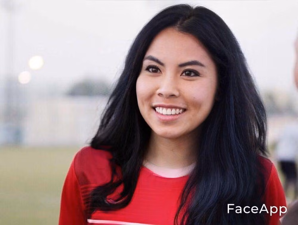 Như đã biết, các cầu thủ đội tuyển Việt Nam ai ai cũng đều được mệnh danh là nam thần. Nhưng khi hóa gái qua các phần mềm chỉnh sửa ảnh của dân mạng sẽ ra sao?