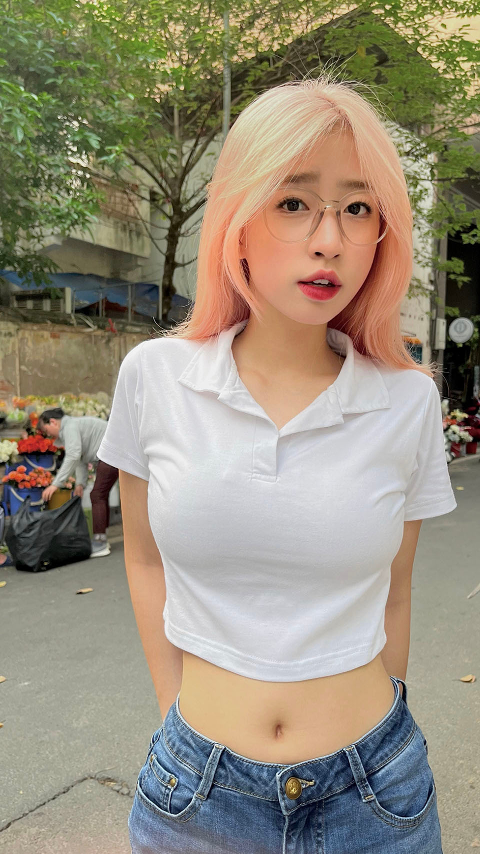 Trên trang cá nhân, TikToker Hoàng Trúc nhận được sự quan tâm của đông đảo khán giả khi vừa chia sẻ hành trình sáng tạo nội dung trên TikTok và nghị lực vượt qua hoàn cảnh gia đình khó khăn khiến nhiều người xúc động.